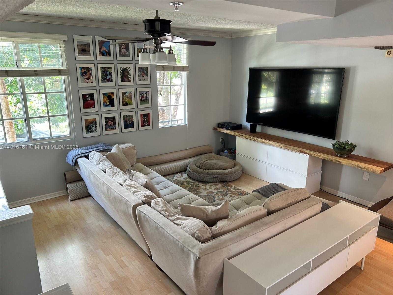 Small Image of 2811 NORTH EAST 185TH ST, Aventura Number 13