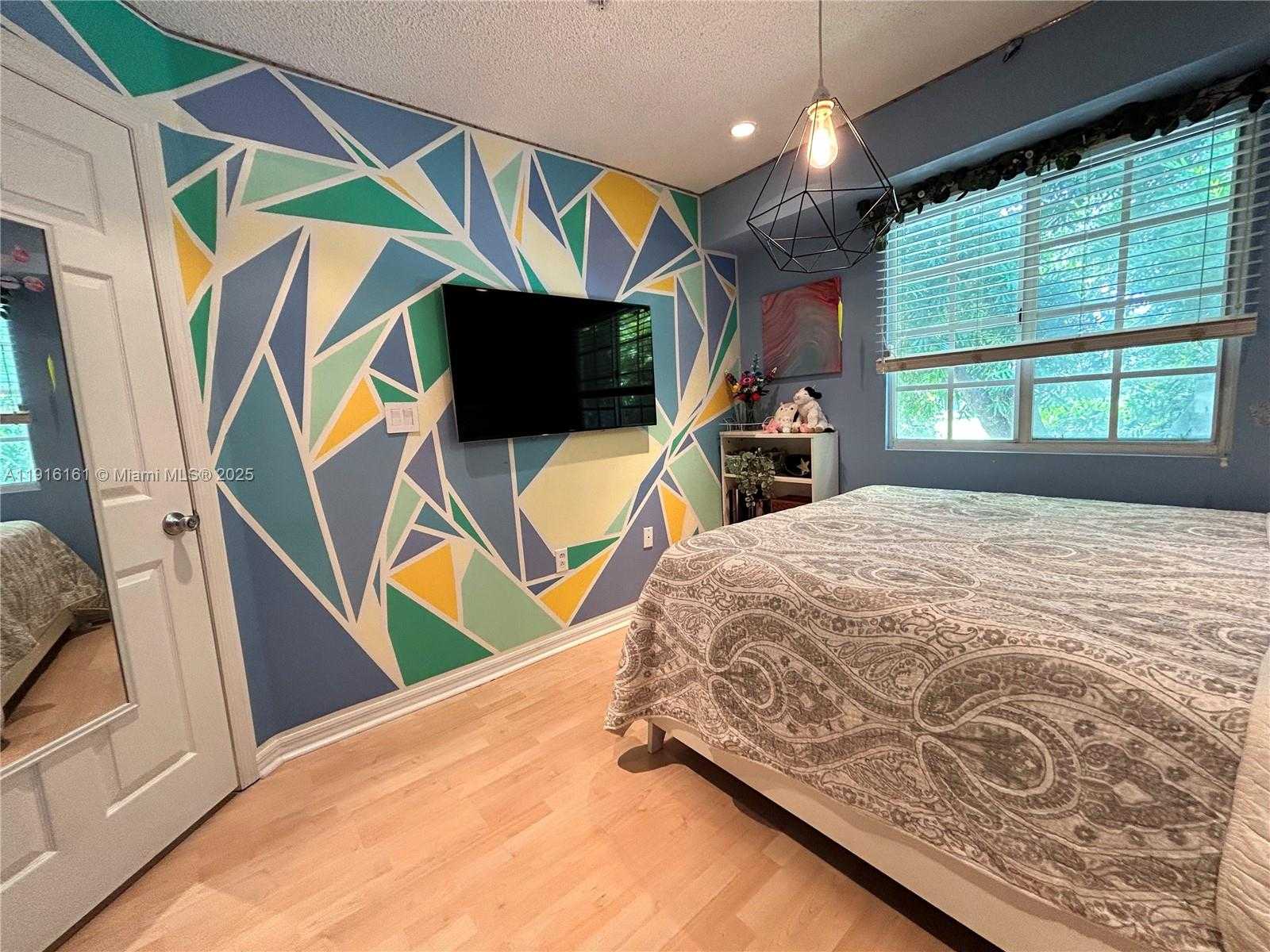 Small Image of 2811 NORTH EAST 185TH ST, Aventura Number 17