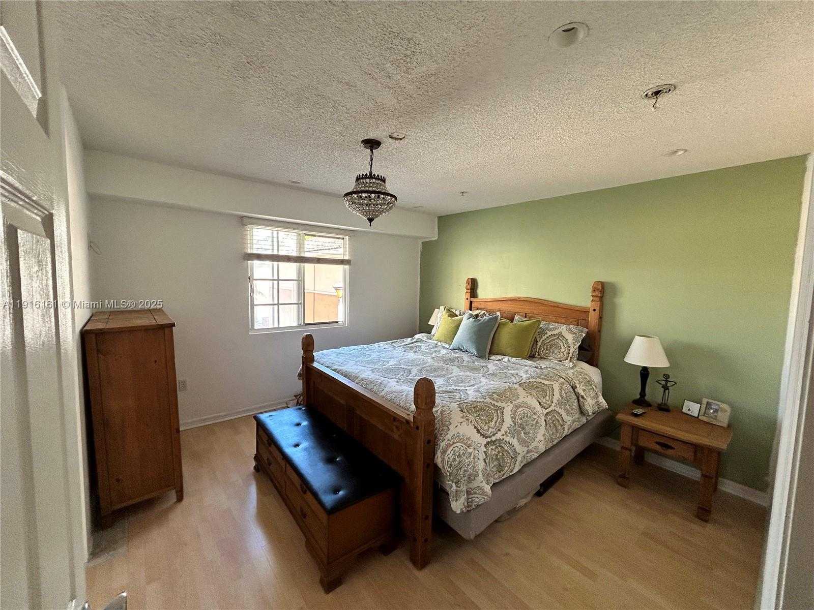 Small Image of 2811 NORTH EAST 185TH ST, Aventura Number 22