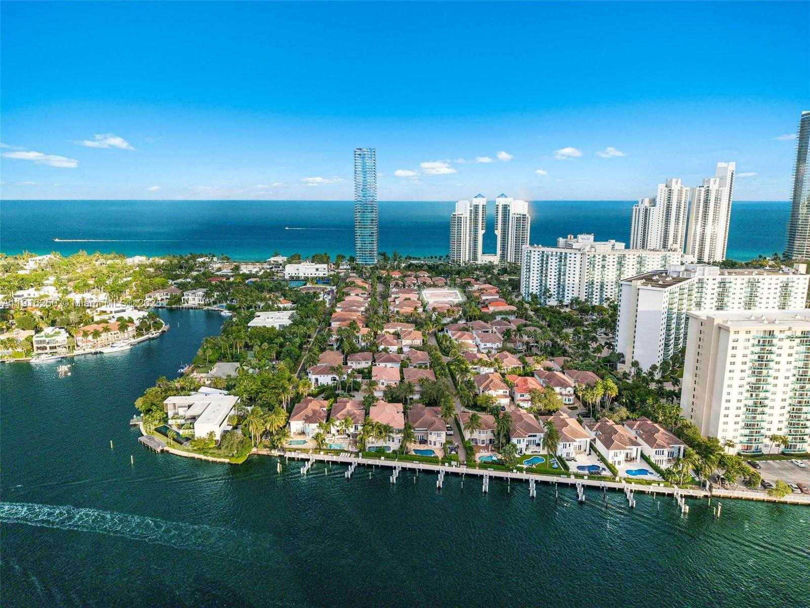 Small Image of 3965 194TH LN, Sunny Isles Beach Number 2