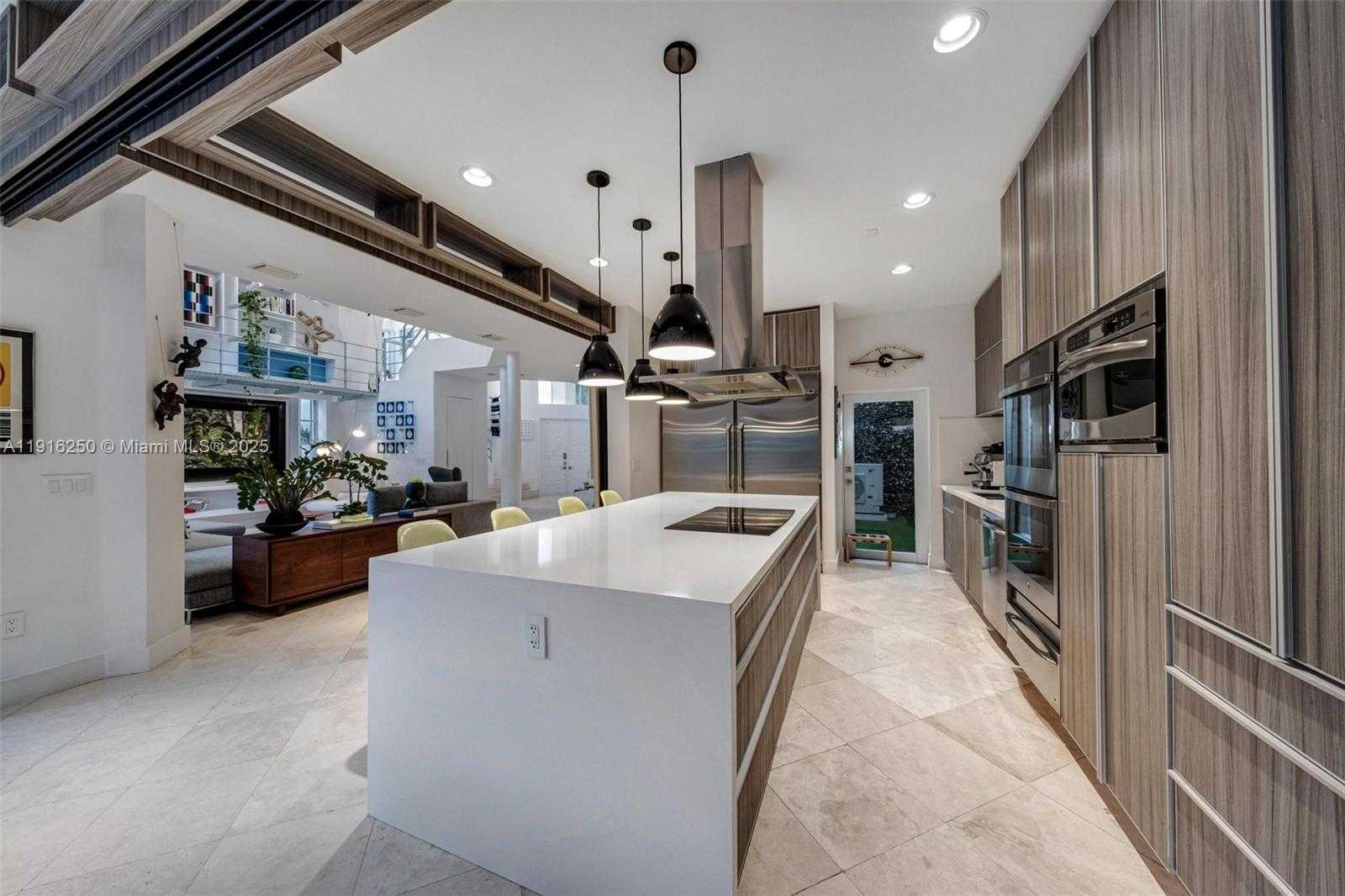 Small Image of 3965 194TH LN, Sunny Isles Beach Number 27