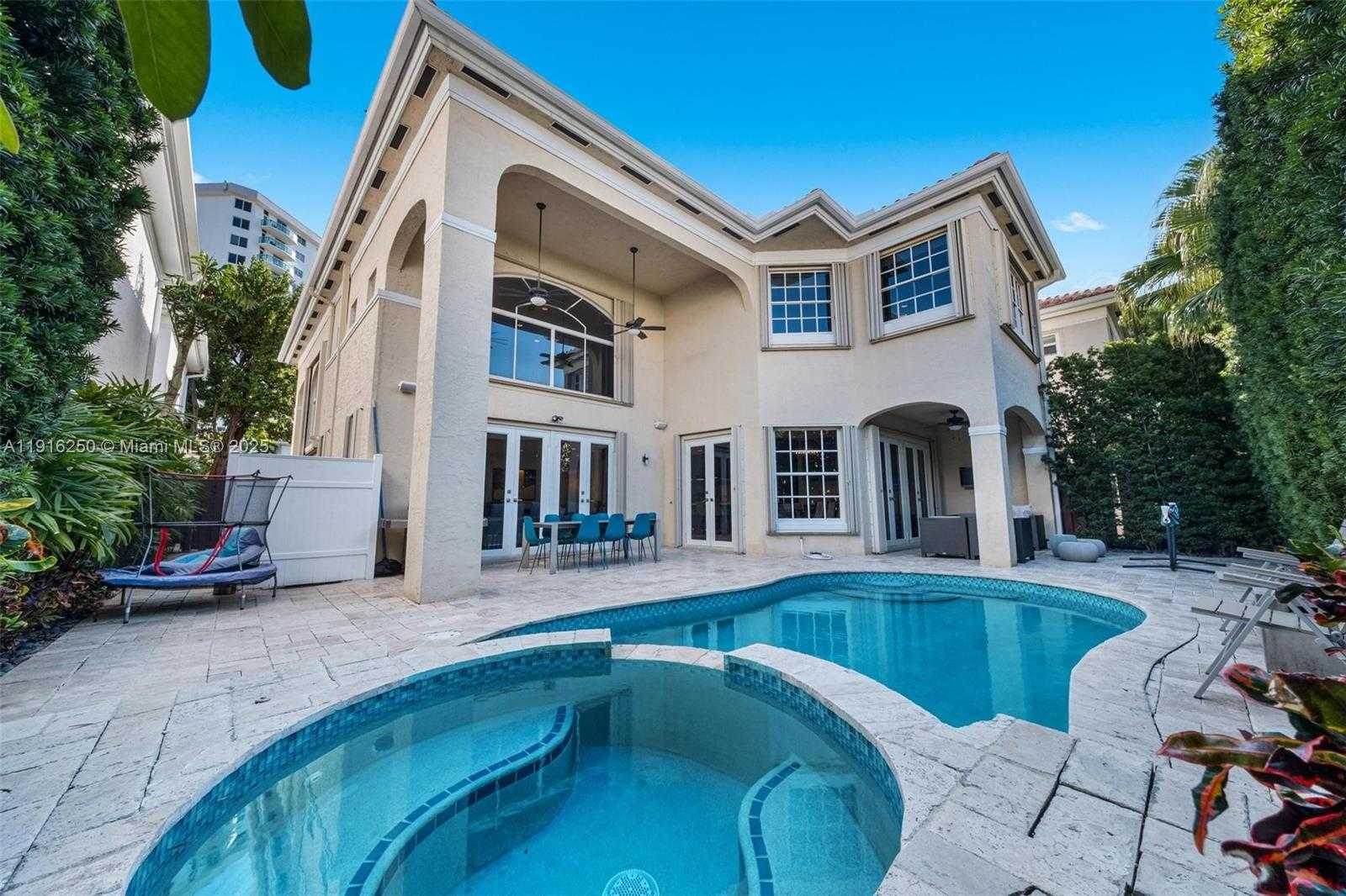 Small Image of 3965 194TH LN, Sunny Isles Beach Number 32