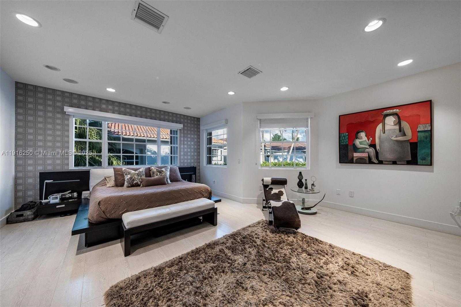 Small Image of 3965 194TH LN, Sunny Isles Beach Number 34