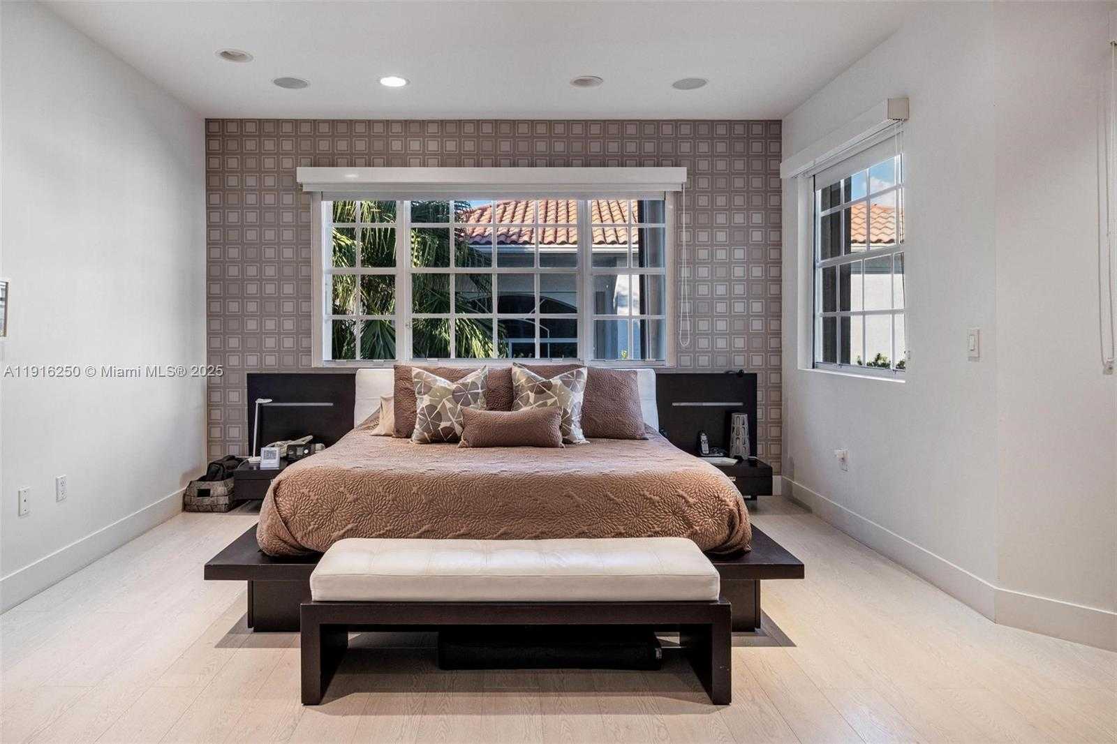 Small Image of 3965 194TH LN, Sunny Isles Beach Number 35