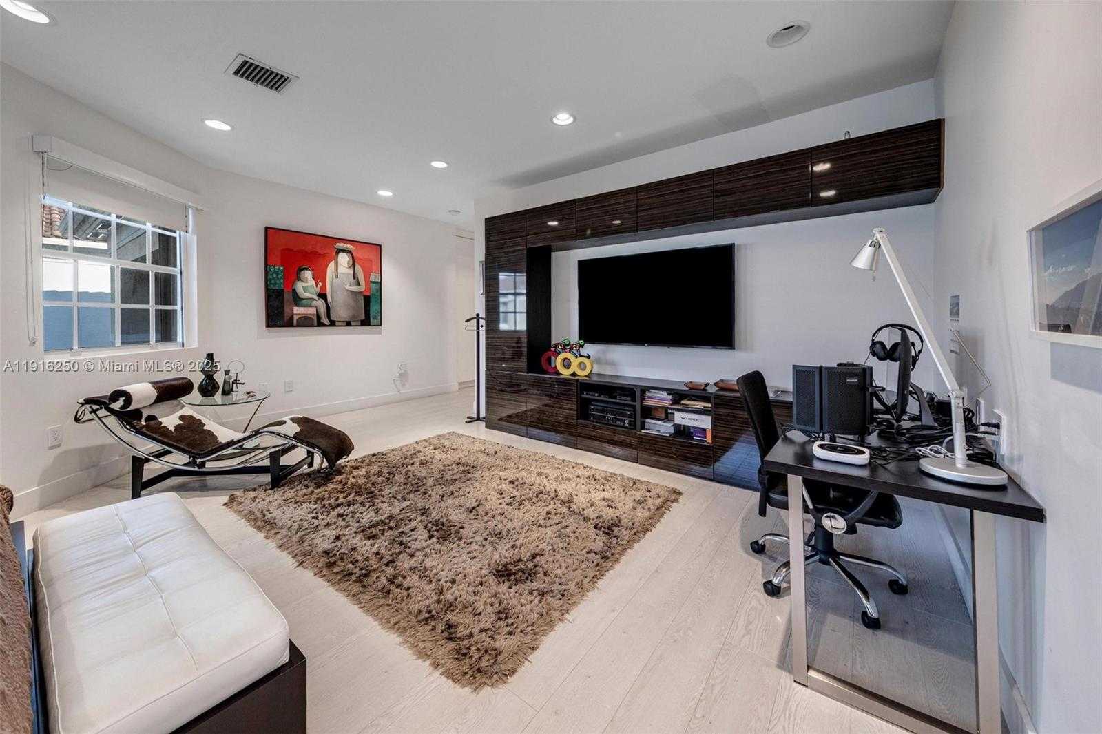 Small Image of 3965 194TH LN, Sunny Isles Beach Number 36