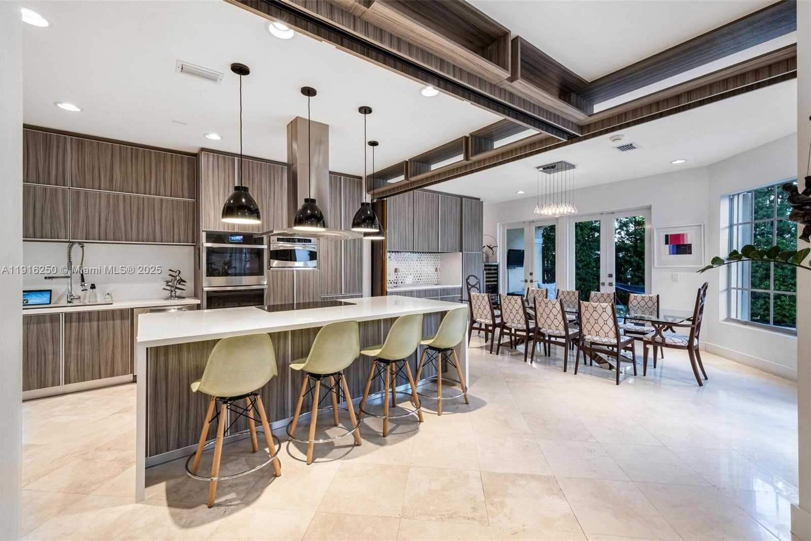 Small Image of 3965 194TH LN, Sunny Isles Beach Number 4