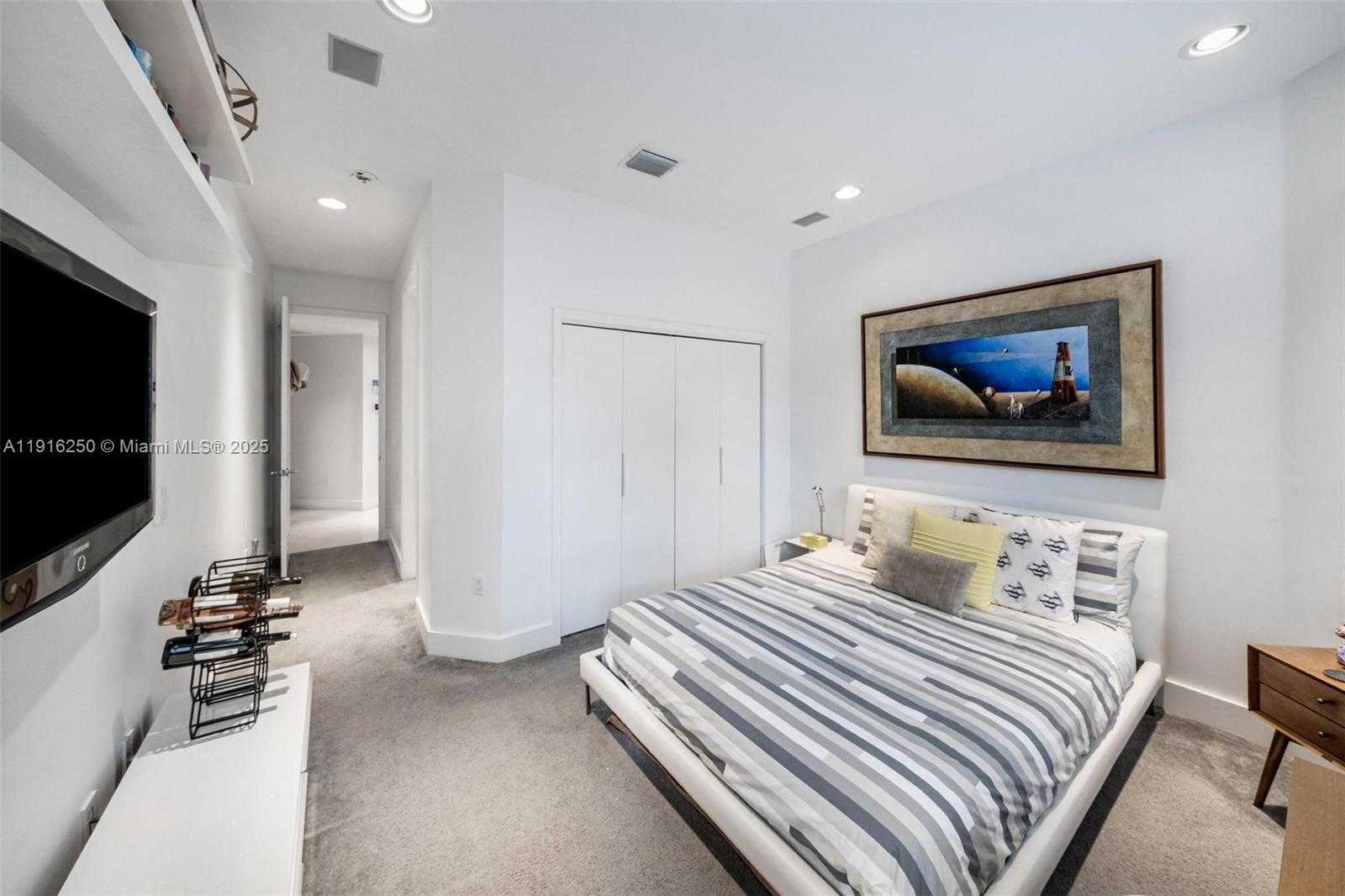 Small Image of 3965 194TH LN, Sunny Isles Beach Number 52