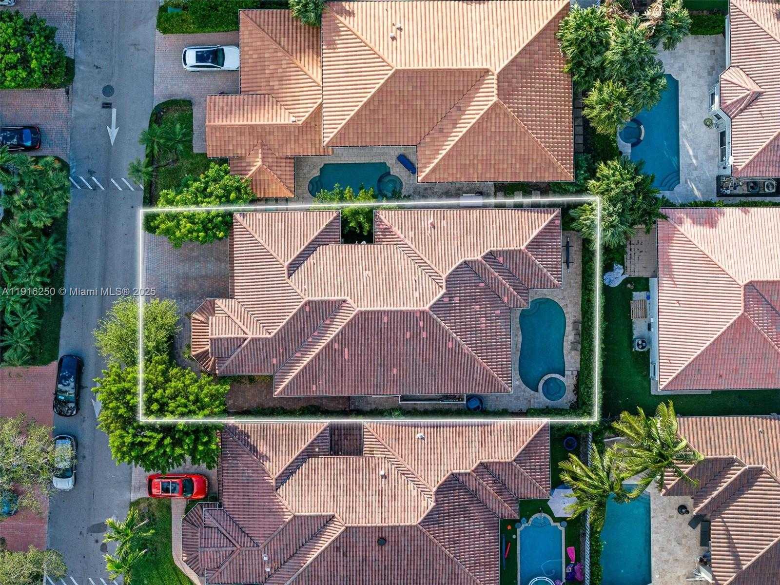 Small Image of 3965 194TH LN, Sunny Isles Beach Number 59