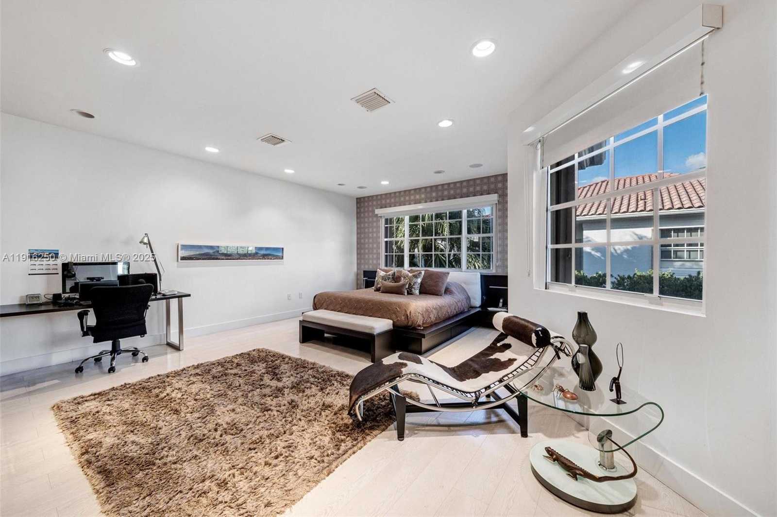 Small Image of 3965 194TH LN, Sunny Isles Beach Number 6