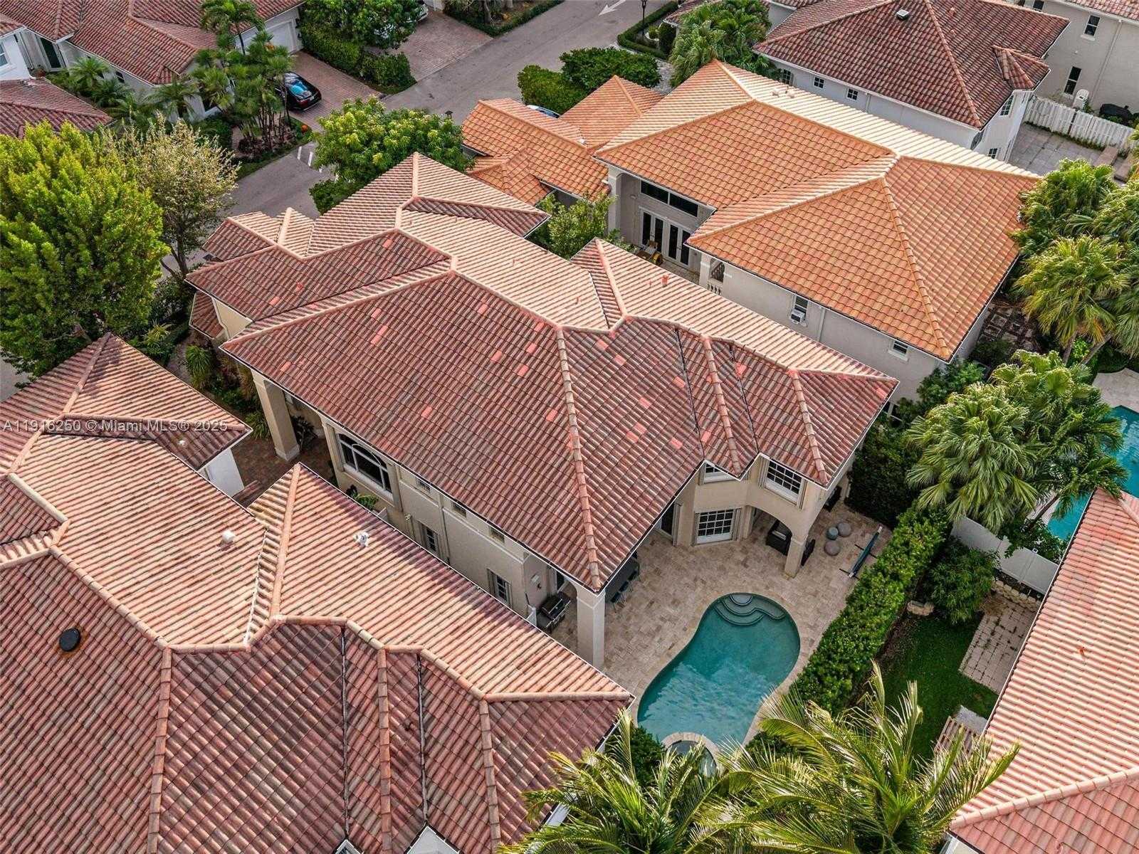 Small Image of 3965 194TH LN, Sunny Isles Beach Number 60