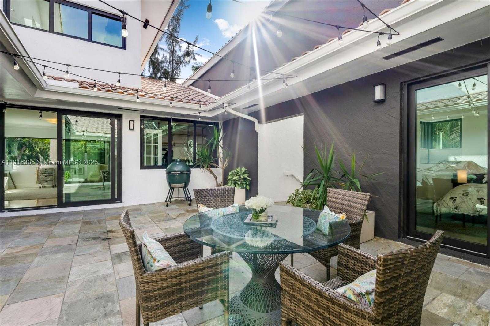 Small Image of 5981 SOUTH WEST 136TH ST, Pinecrest Number 21