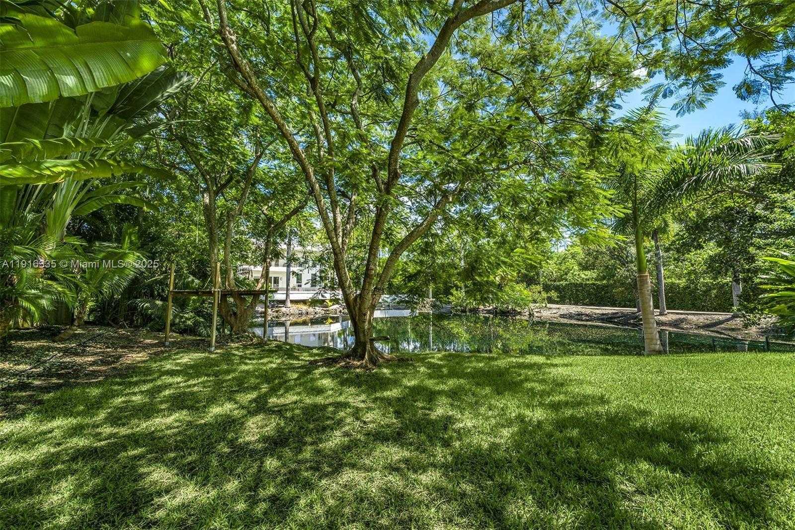 Small Image of 5981 SOUTH WEST 136TH ST, Pinecrest Number 23