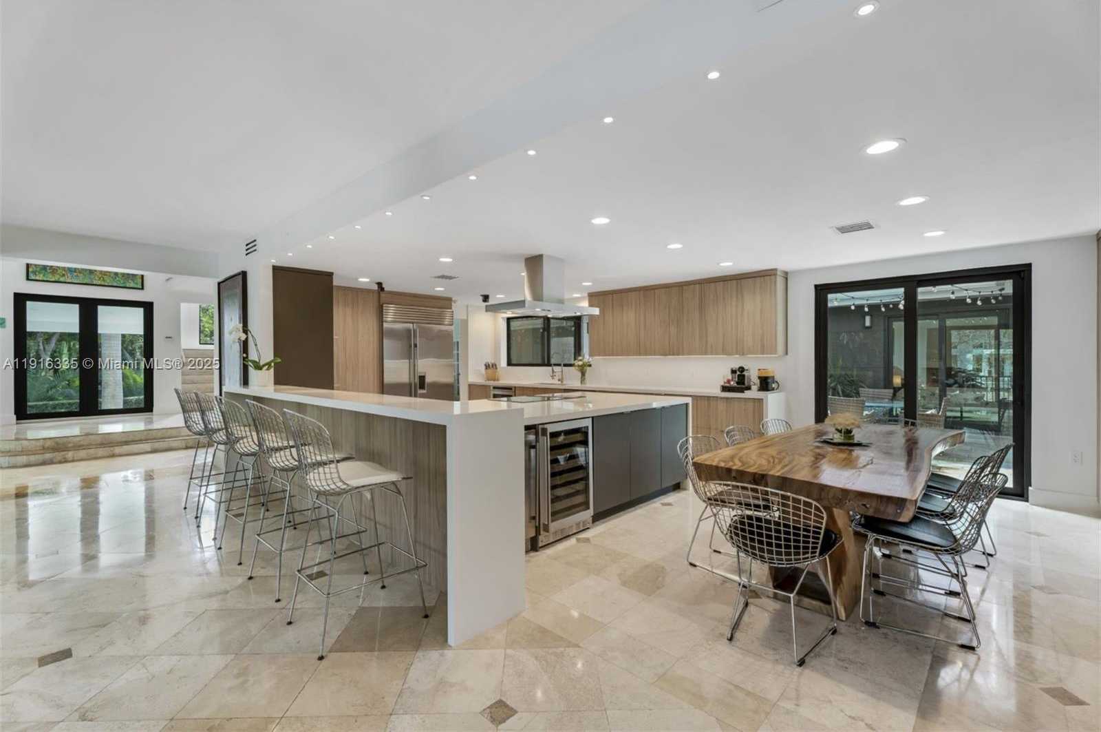 Small Image of 5981 SOUTH WEST 136TH ST, Pinecrest Number 3