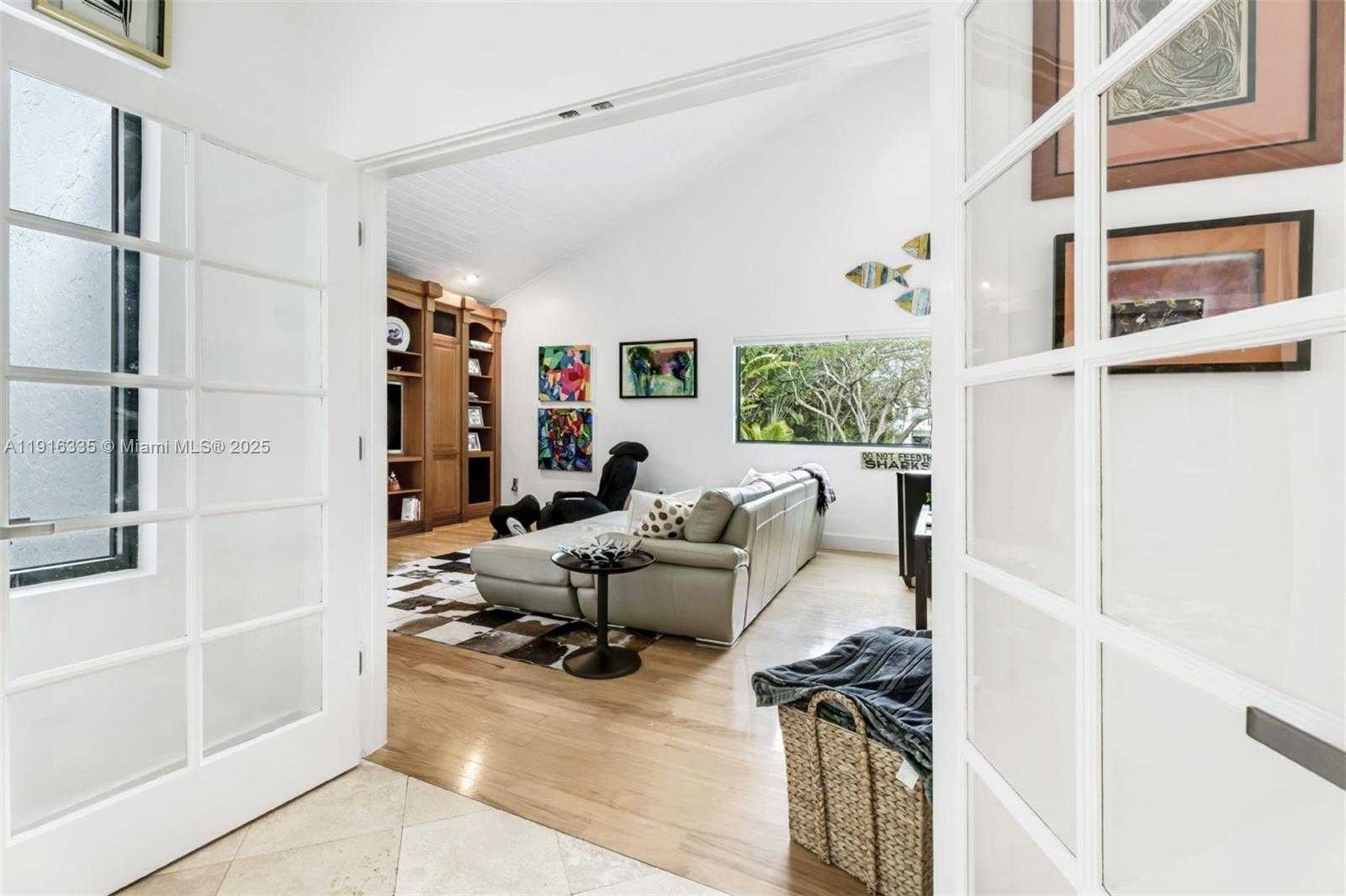 Small Image of 5981 SOUTH WEST 136TH ST, Pinecrest Number 8