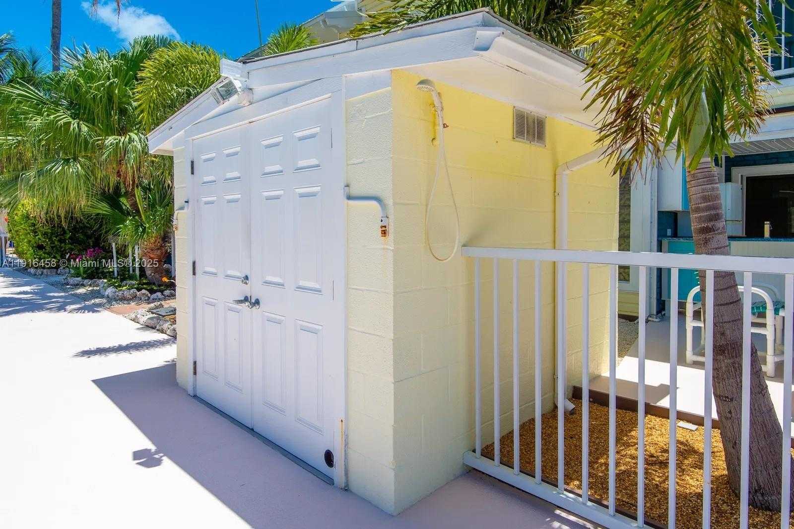 Small Image of 11563 4TH AVENUE OCEAN, Marathon Number 5