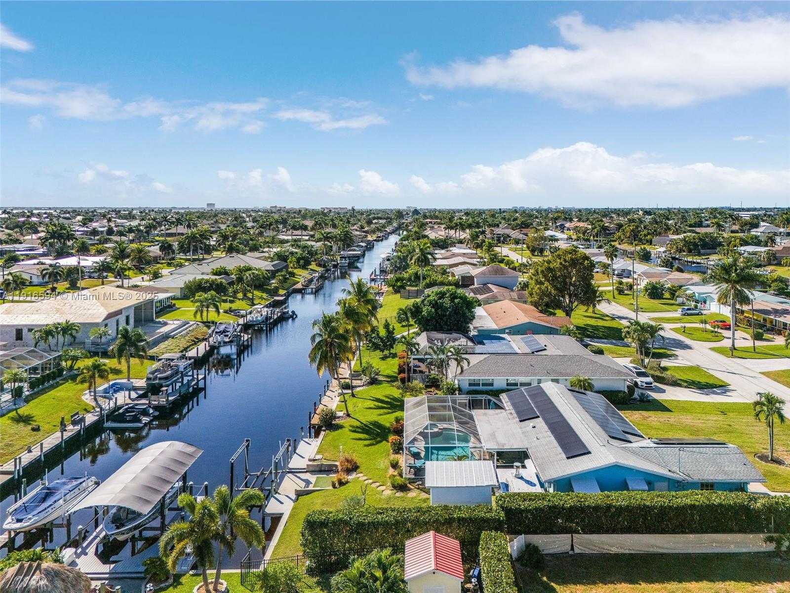 Small Image of 3005 SOUTH EAST 18TH, Cape Coral Number 35