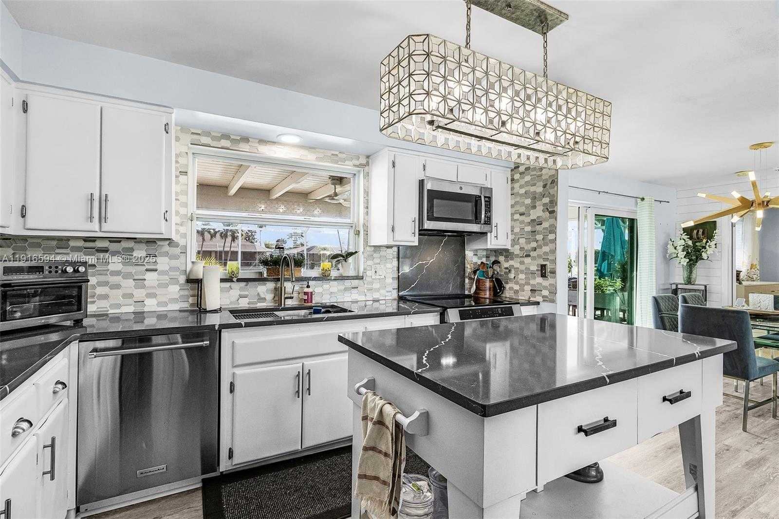 Small Image of 3005 SOUTH EAST 18TH, Cape Coral Number 7