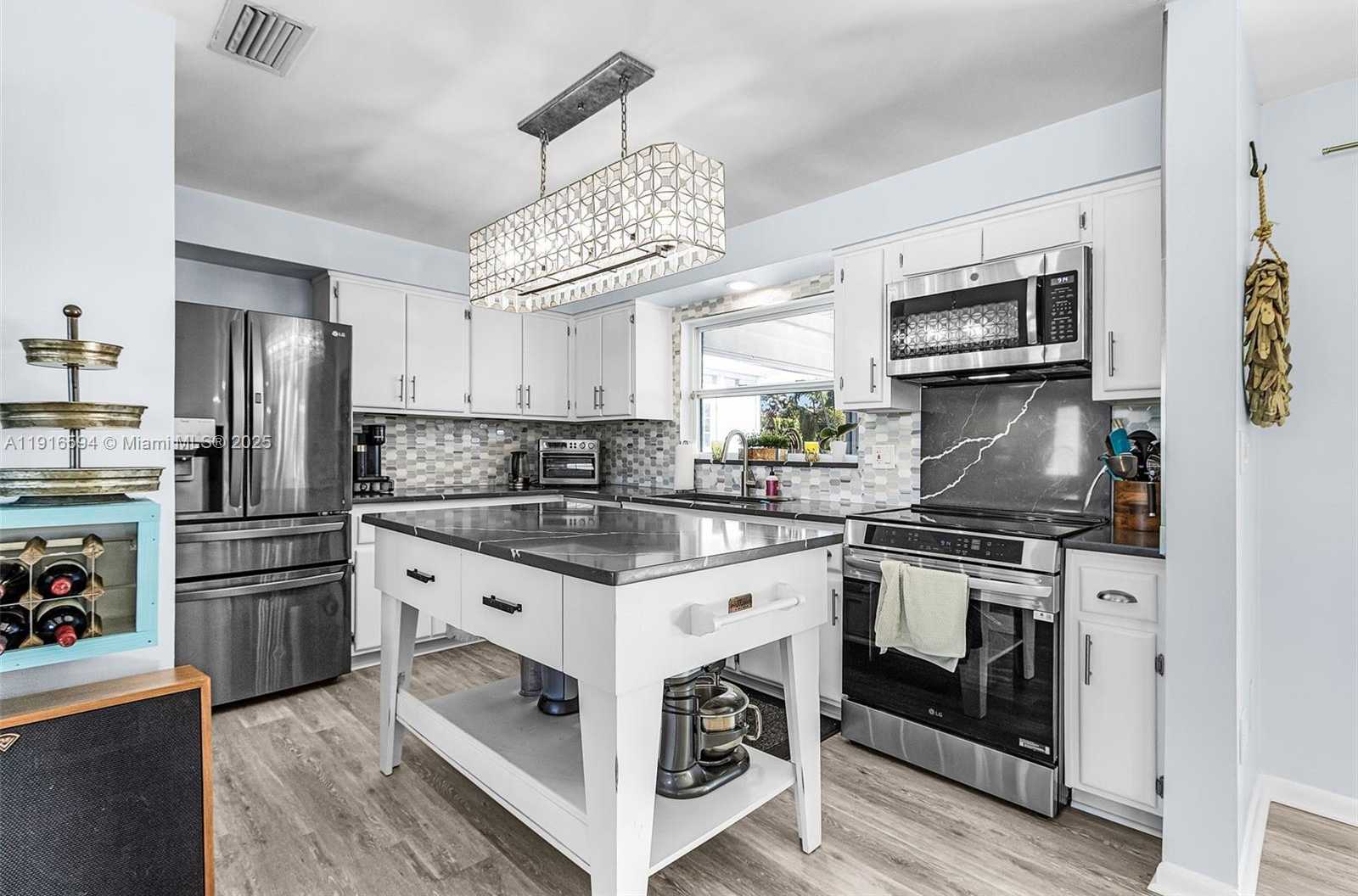 Small Image of 3005 SOUTH EAST 18TH, Cape Coral Number 8