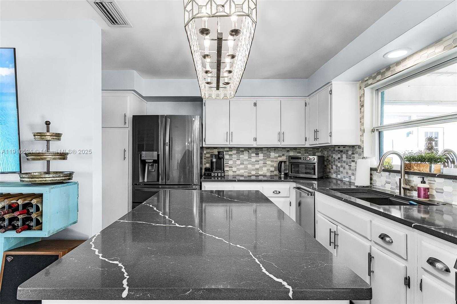 Small Image of 3005 SOUTH EAST 18TH, Cape Coral Number 9