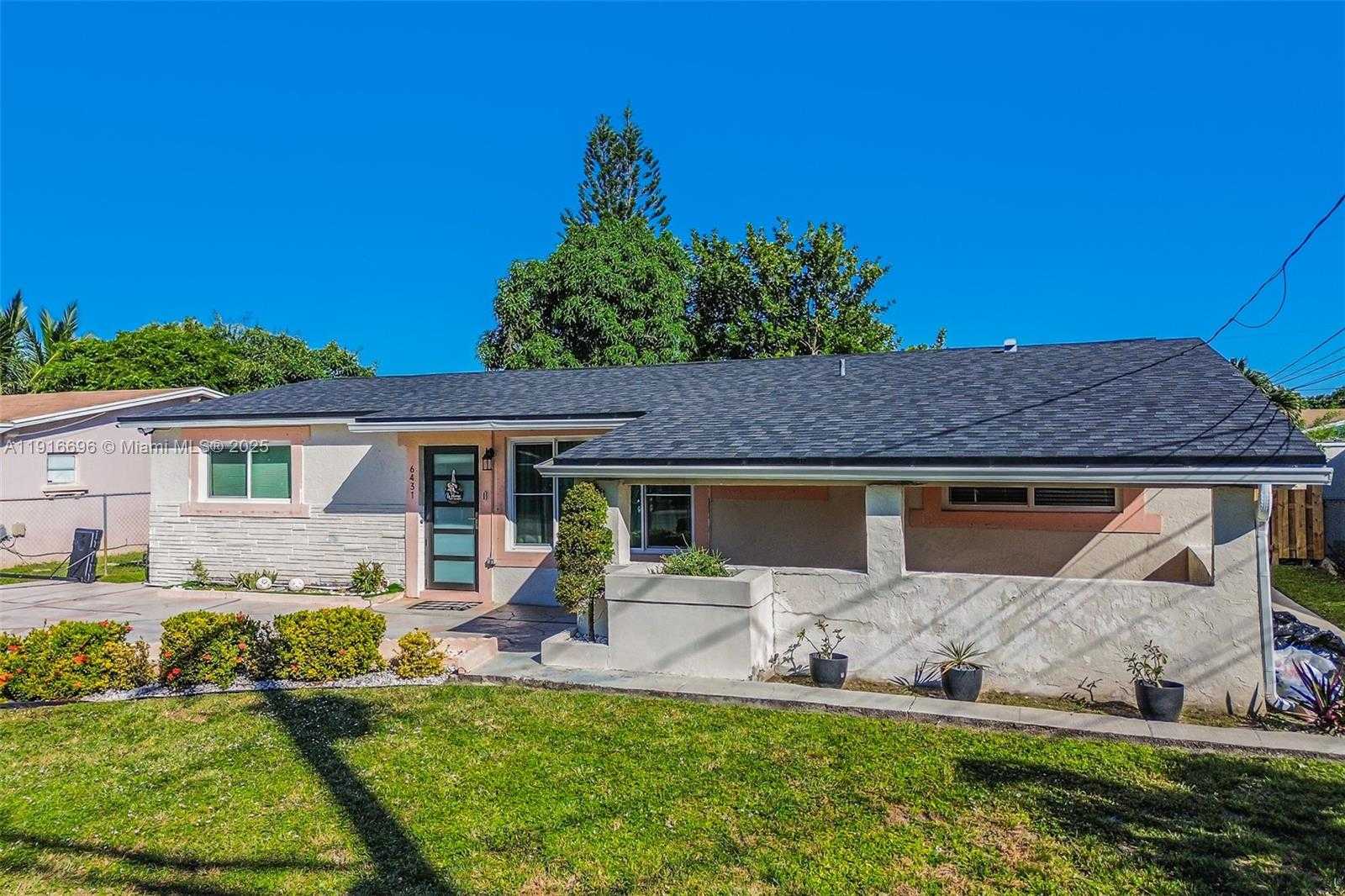 Small Image of 6431 SOUTH WEST 19TH ST, North Lauderdale Number 2