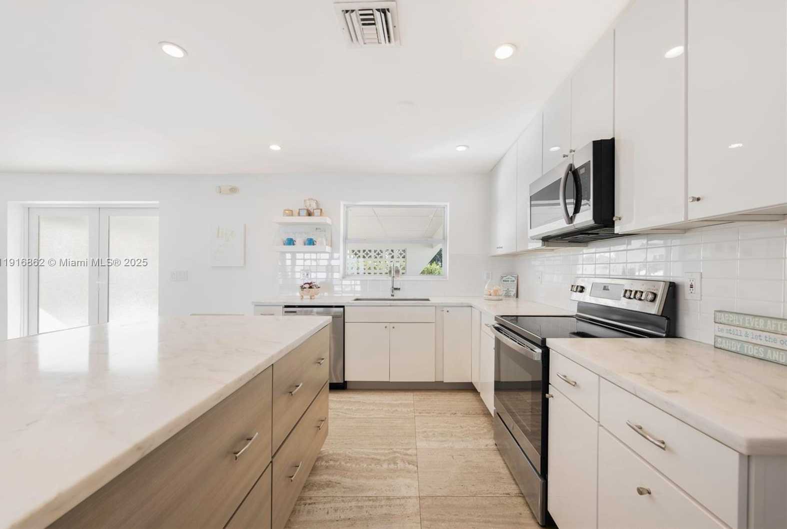 Small Image of 1733 SUNRISE DR, Big Pine Number 11