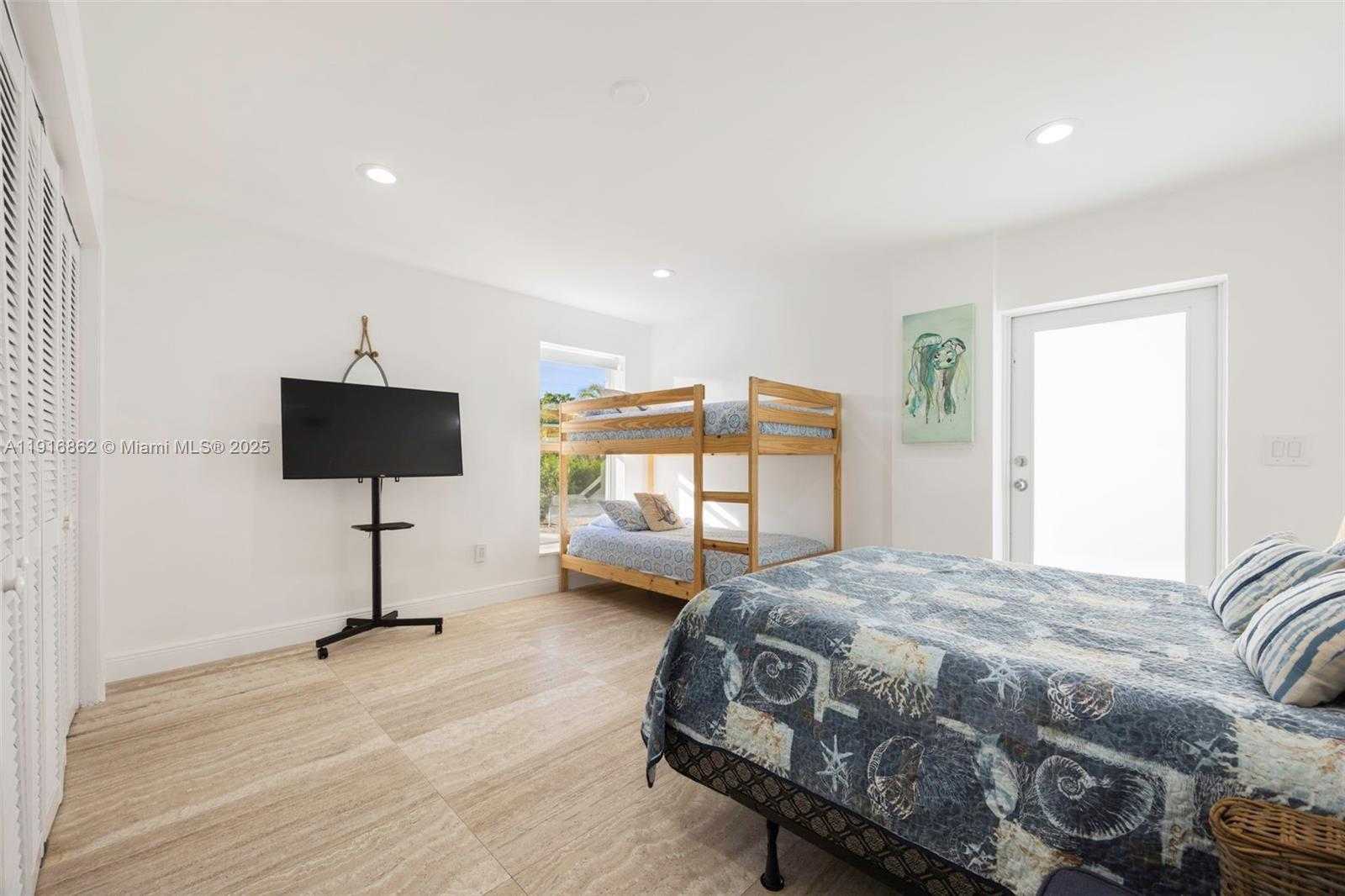 Small Image of 1733 SUNRISE DR, Big Pine Number 16