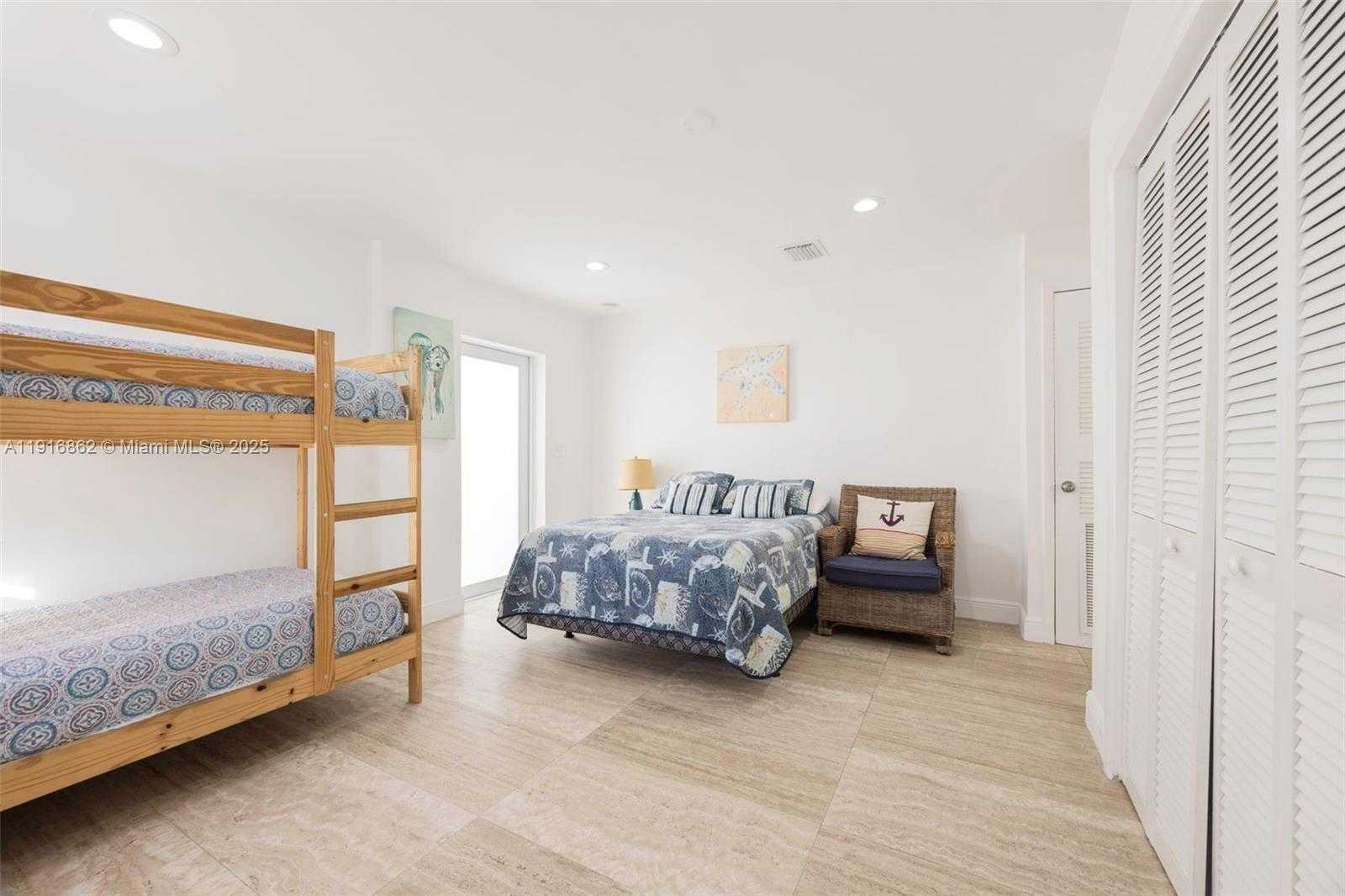 Small Image of 1733 SUNRISE DR, Big Pine Number 17