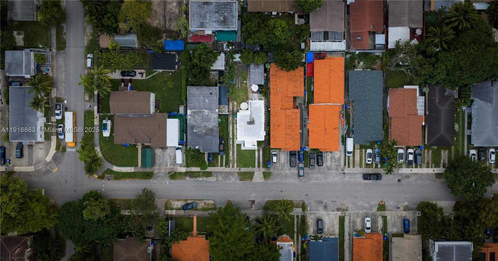 Small Image of 3422 SOUTH WEST 25TH ST, Miami Number 16