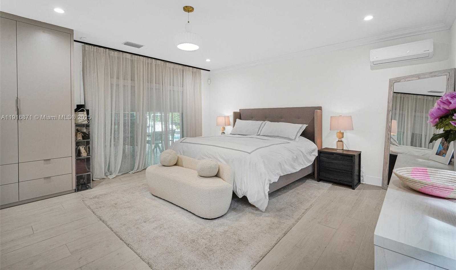 Small Image of 145 BAL BAY DR, Bal Harbour Number 12