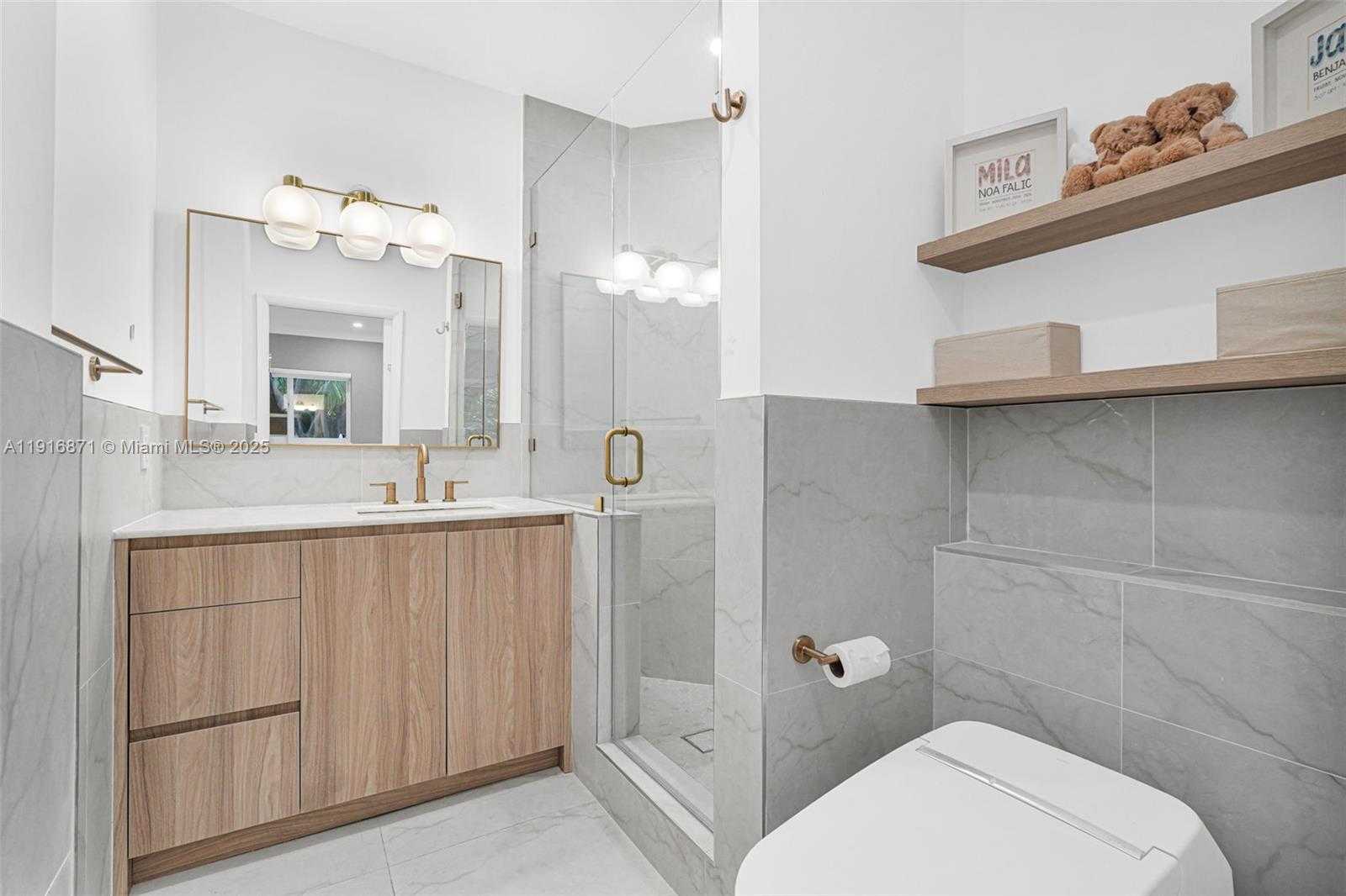 Small Image of 145 BAL BAY DR, Bal Harbour Number 15