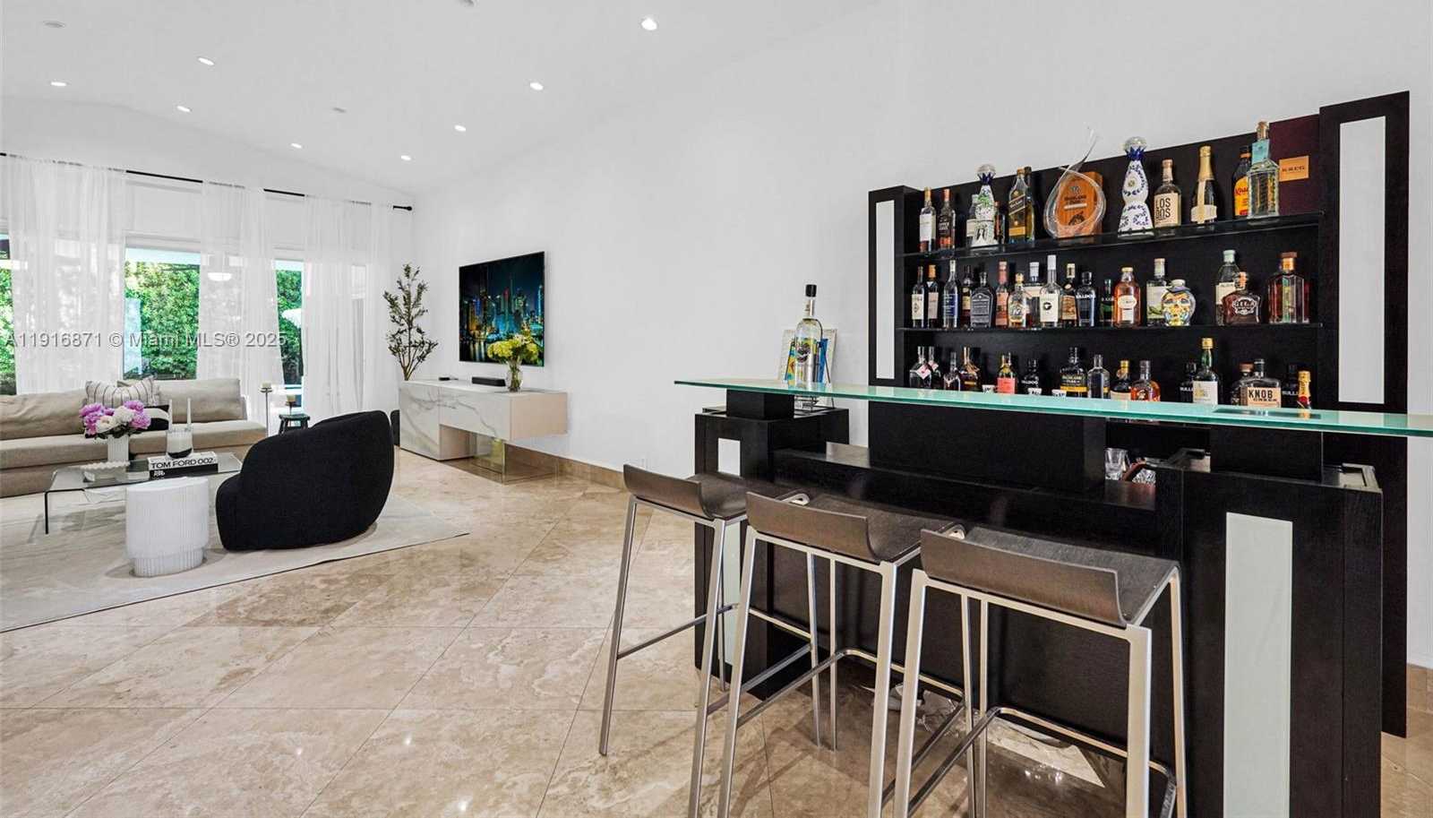 Small Image of 145 BAL BAY DR, Bal Harbour Number 20