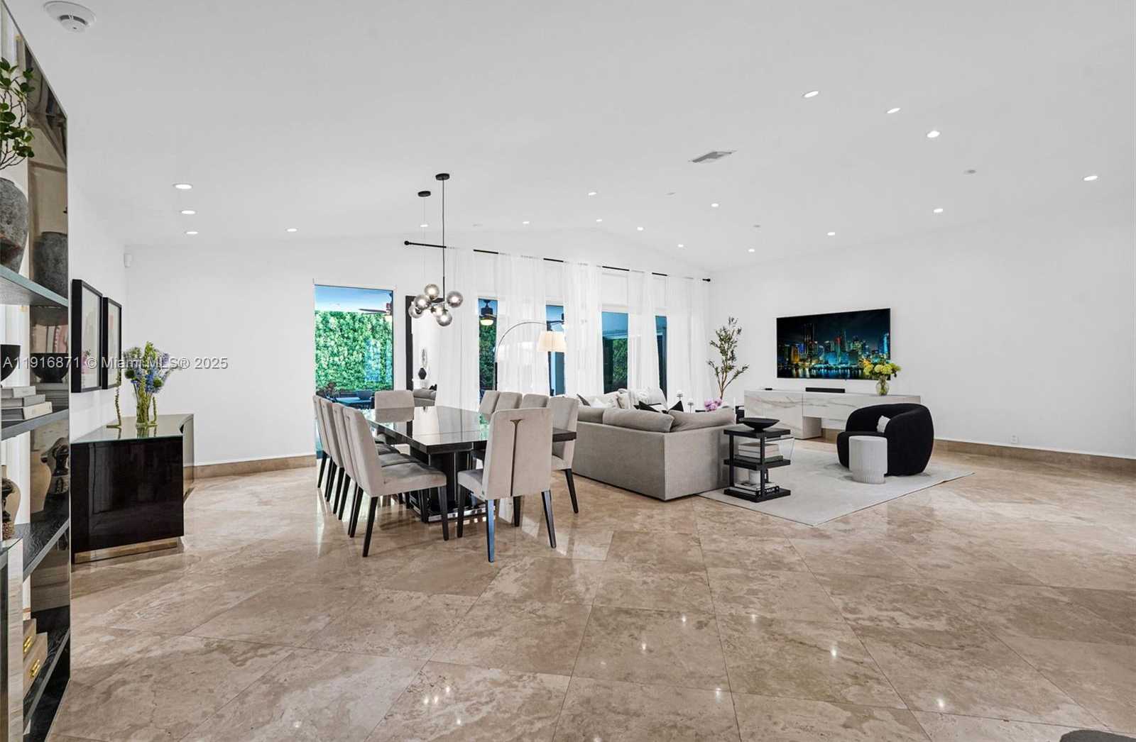 Small Image of 145 BAL BAY DR, Bal Harbour Number 21