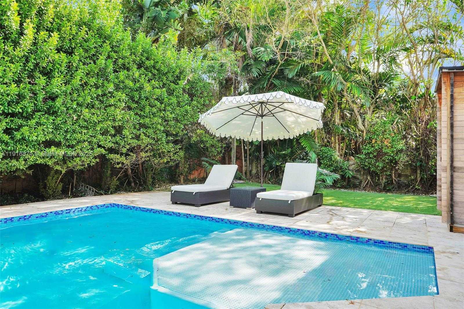 Small Image of 145 BAL BAY DR, Bal Harbour Number 23