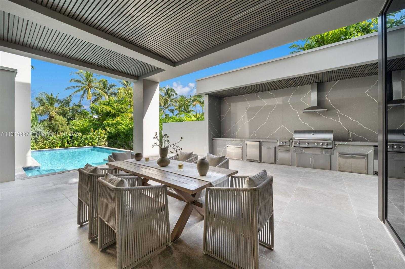 Small Image of 725 NORTH EAST 77TH ST, Miami Number 21