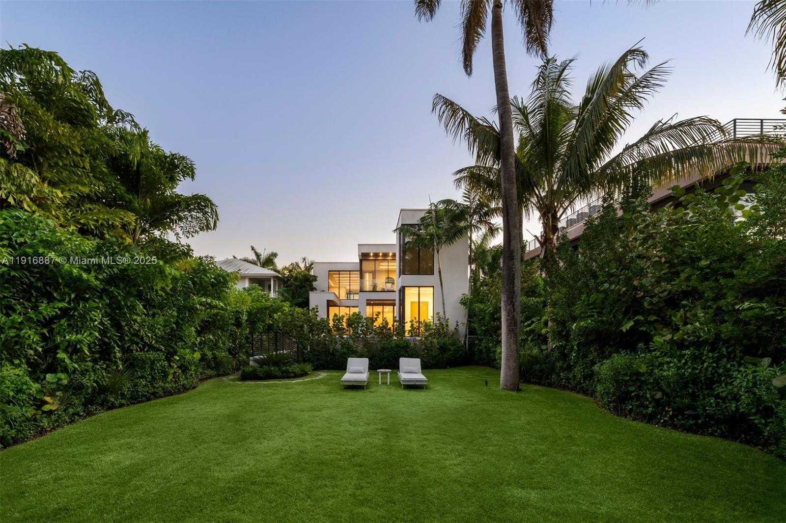 Small Image of 725 NORTH EAST 77TH ST, Miami Number 23