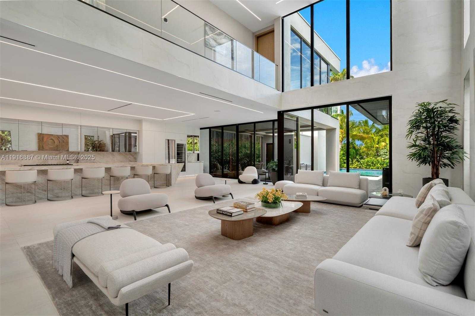 Small Image of 725 NORTH EAST 77TH ST, Miami Number 3