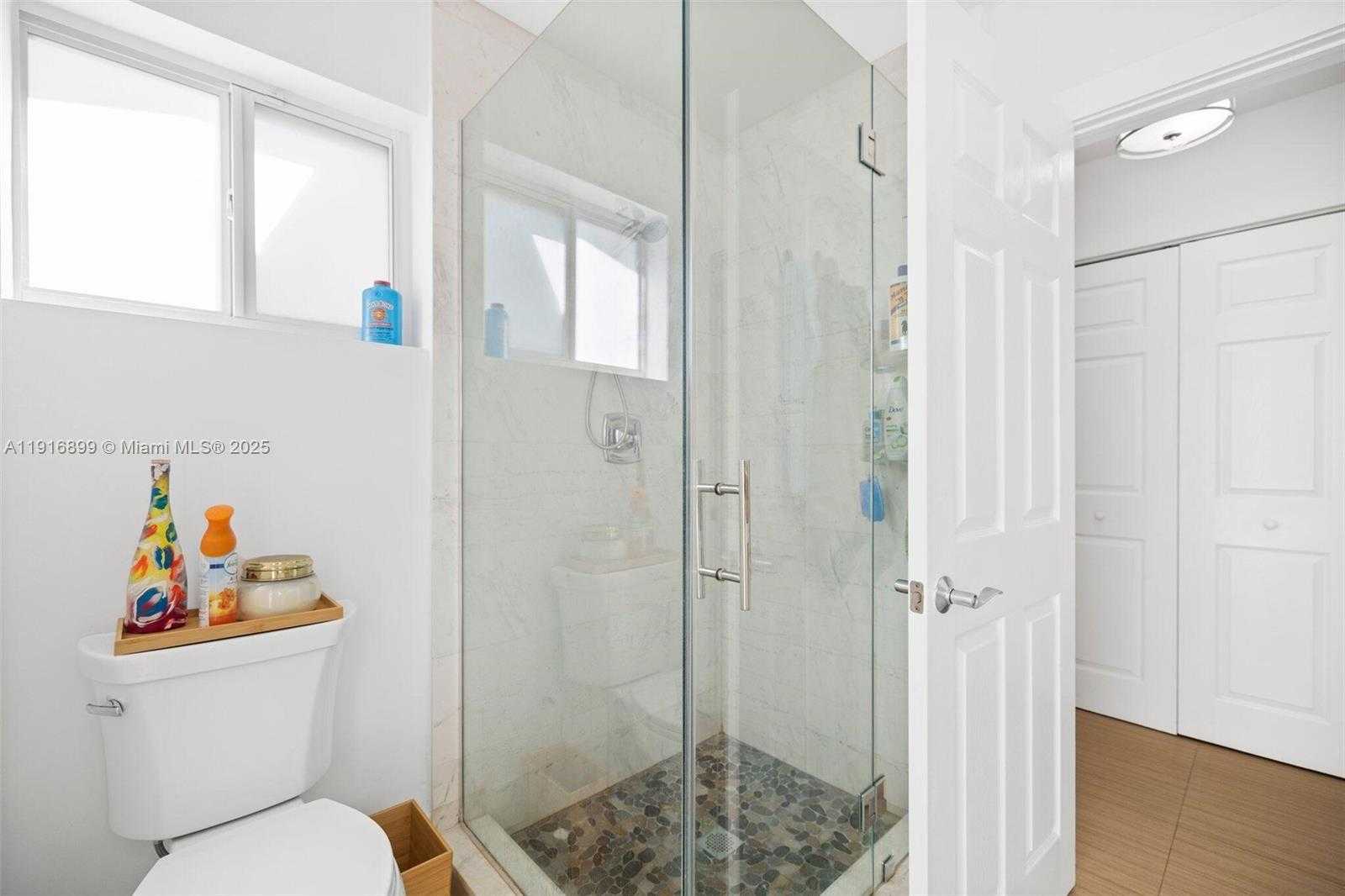 Small Image of 811 CAPRI ST, Coral Gables Number 19