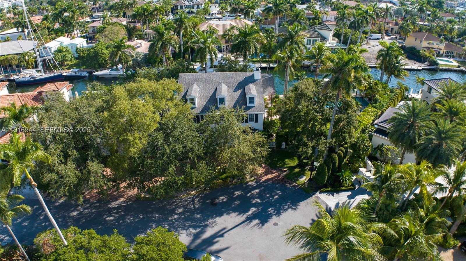 Small Image of 700 CORAL WAY, Fort Lauderdale Number 14