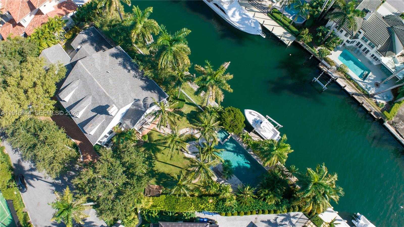 Small Image of 700 CORAL WAY, Fort Lauderdale Number 8