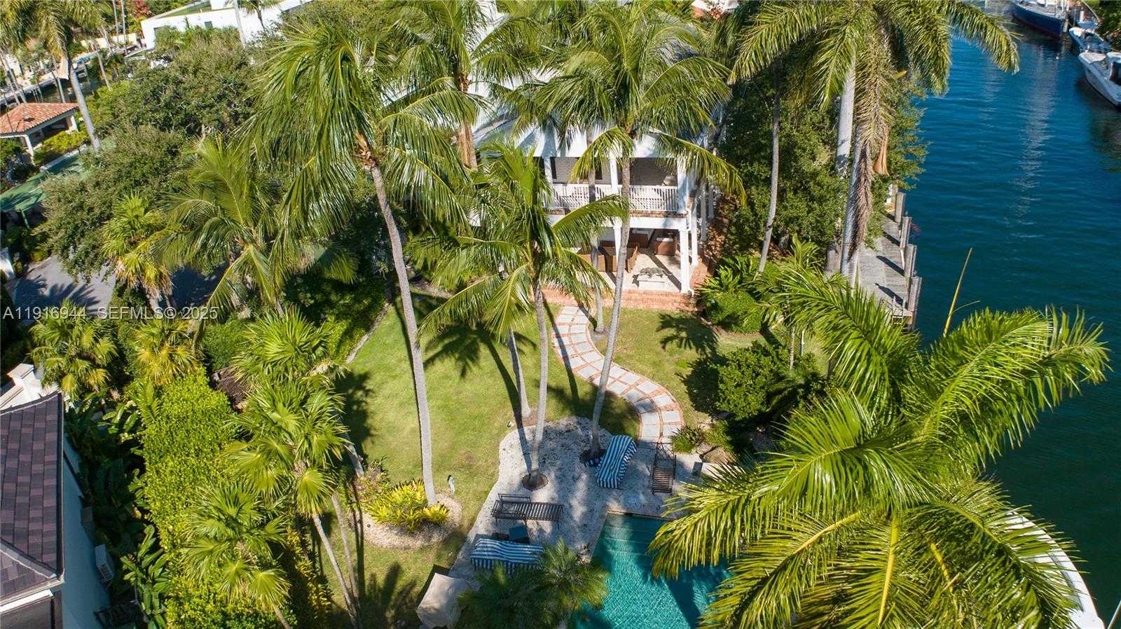 Small Image of 700 CORAL WAY, Fort Lauderdale Number 9