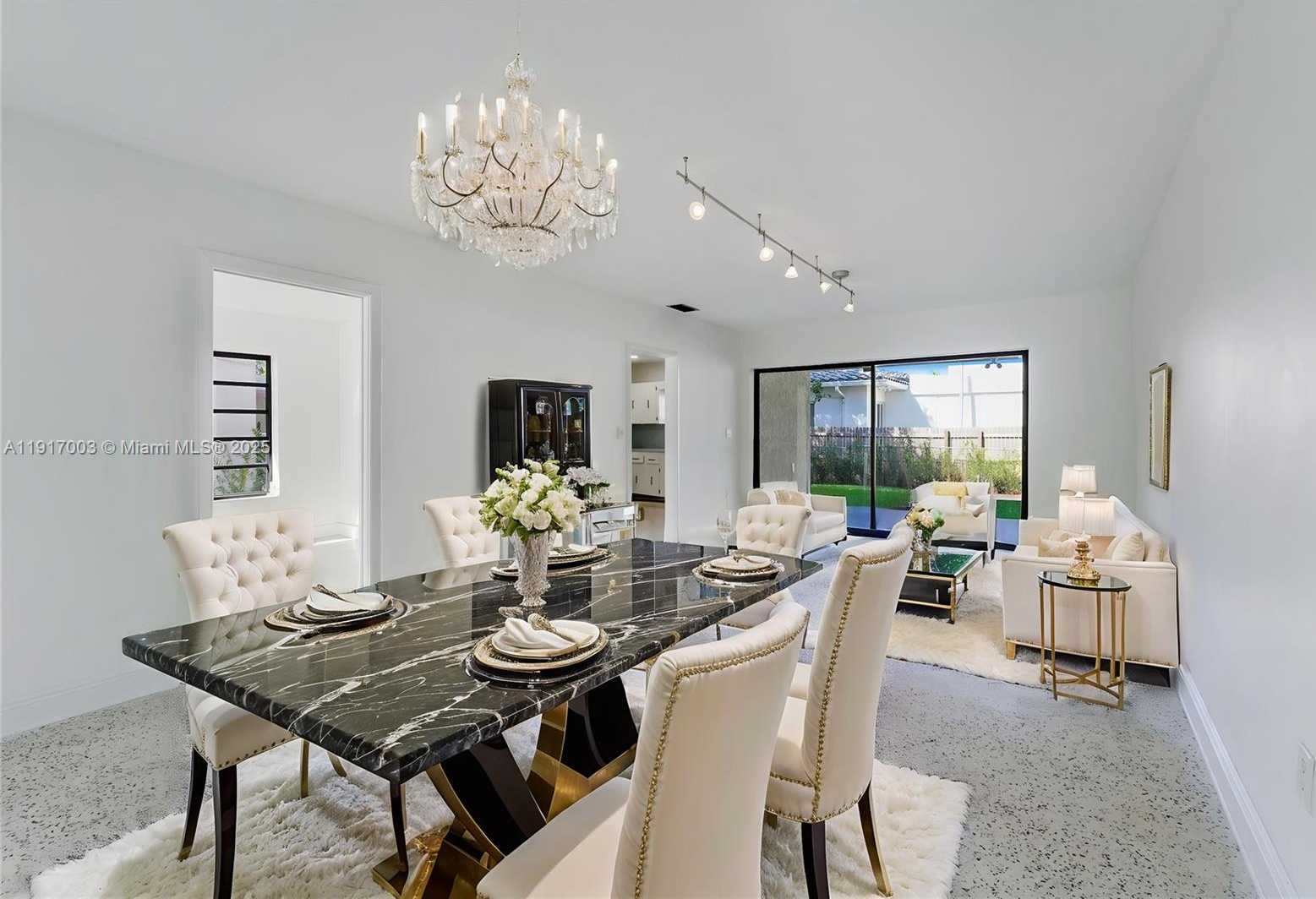 Small Image of 917 SURFSIDE BLVD, Surfside Number 3