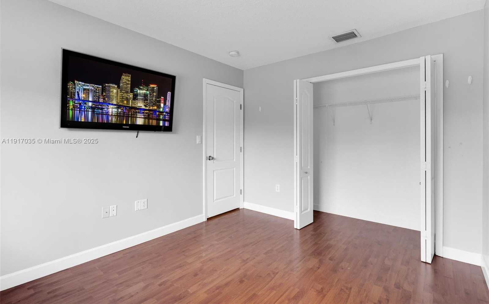 Small Image of 2883 SOUTH WEST 129TH TER, Miramar Number 14