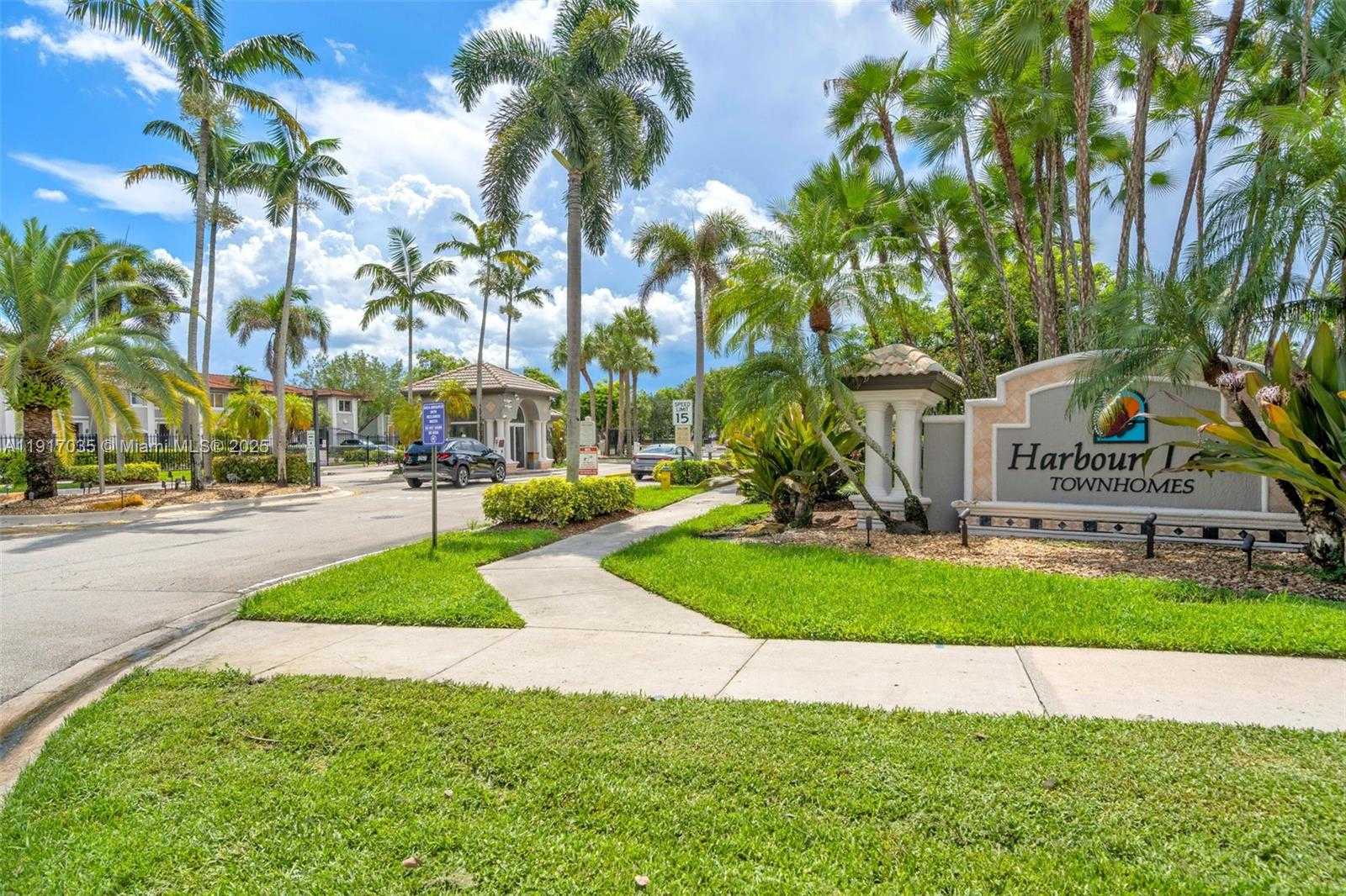 Small Image of 2883 SOUTH WEST 129TH TER, Miramar Number 25