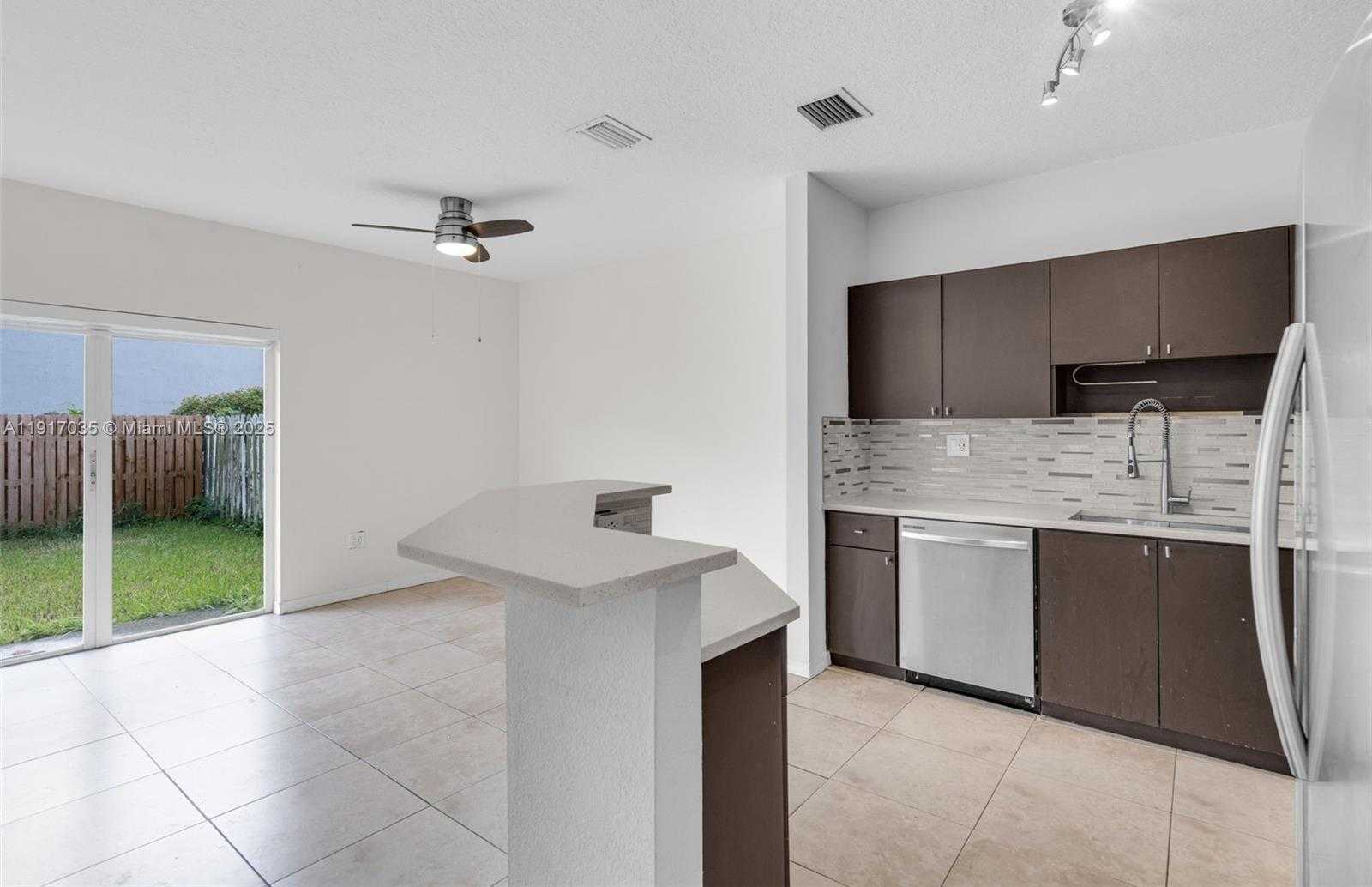 Small Image of 2883 SOUTH WEST 129TH TER, Miramar Number 4