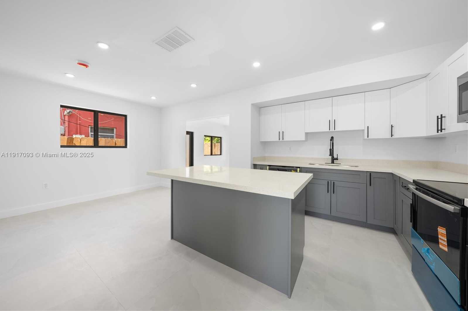 Small Image of 7613 CORAL BLVD, Miramar Number 12
