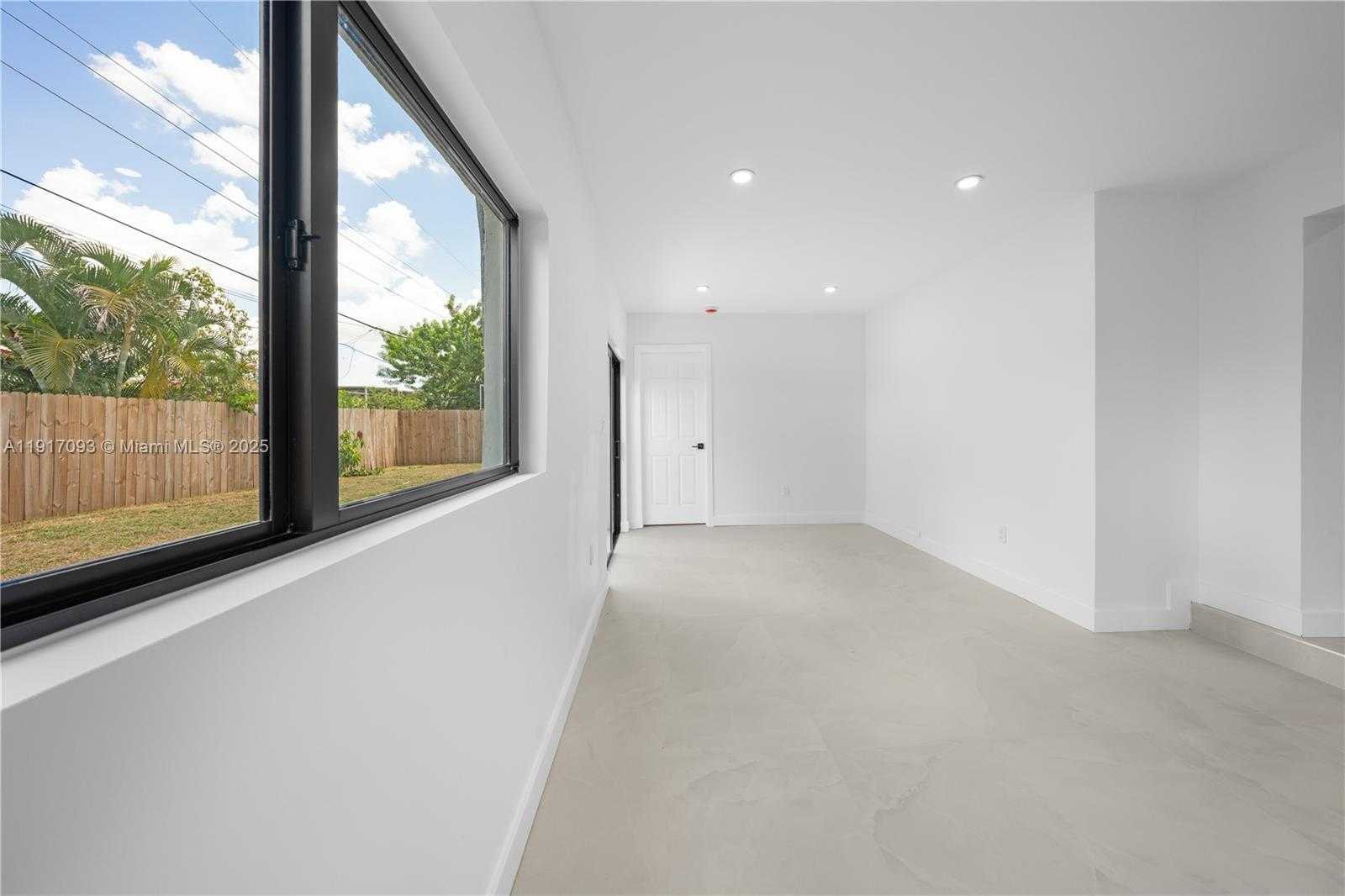 Small Image of 7613 CORAL BLVD, Miramar Number 14