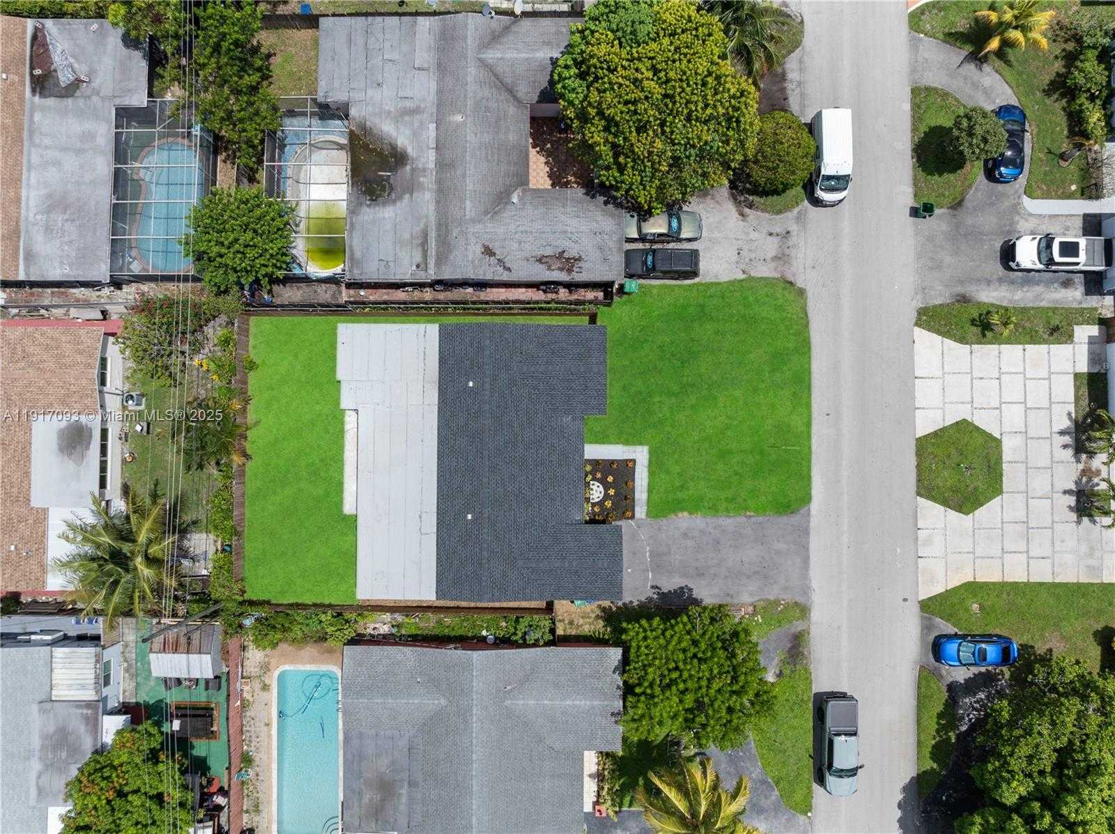 Small Image of 7613 CORAL BLVD, Miramar Number 3