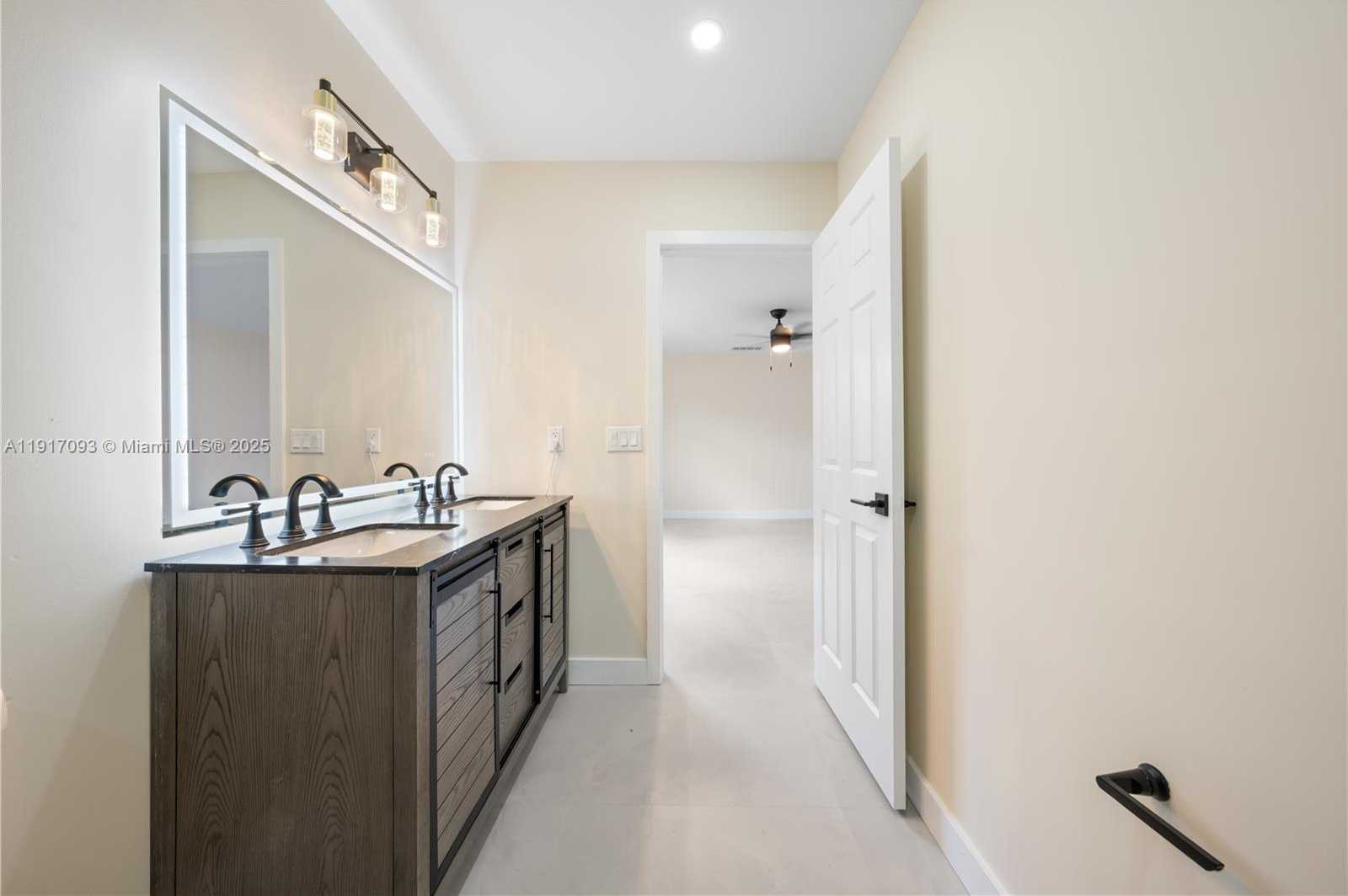 Small Image of 7613 CORAL BLVD, Miramar Number 31