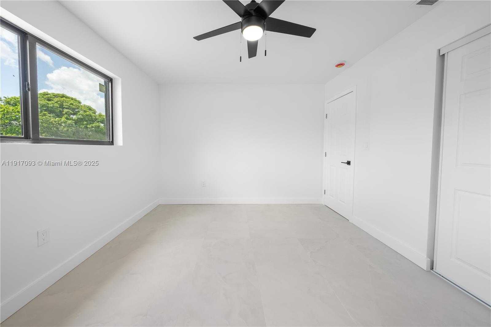 Small Image of 7613 CORAL BLVD, Miramar Number 37