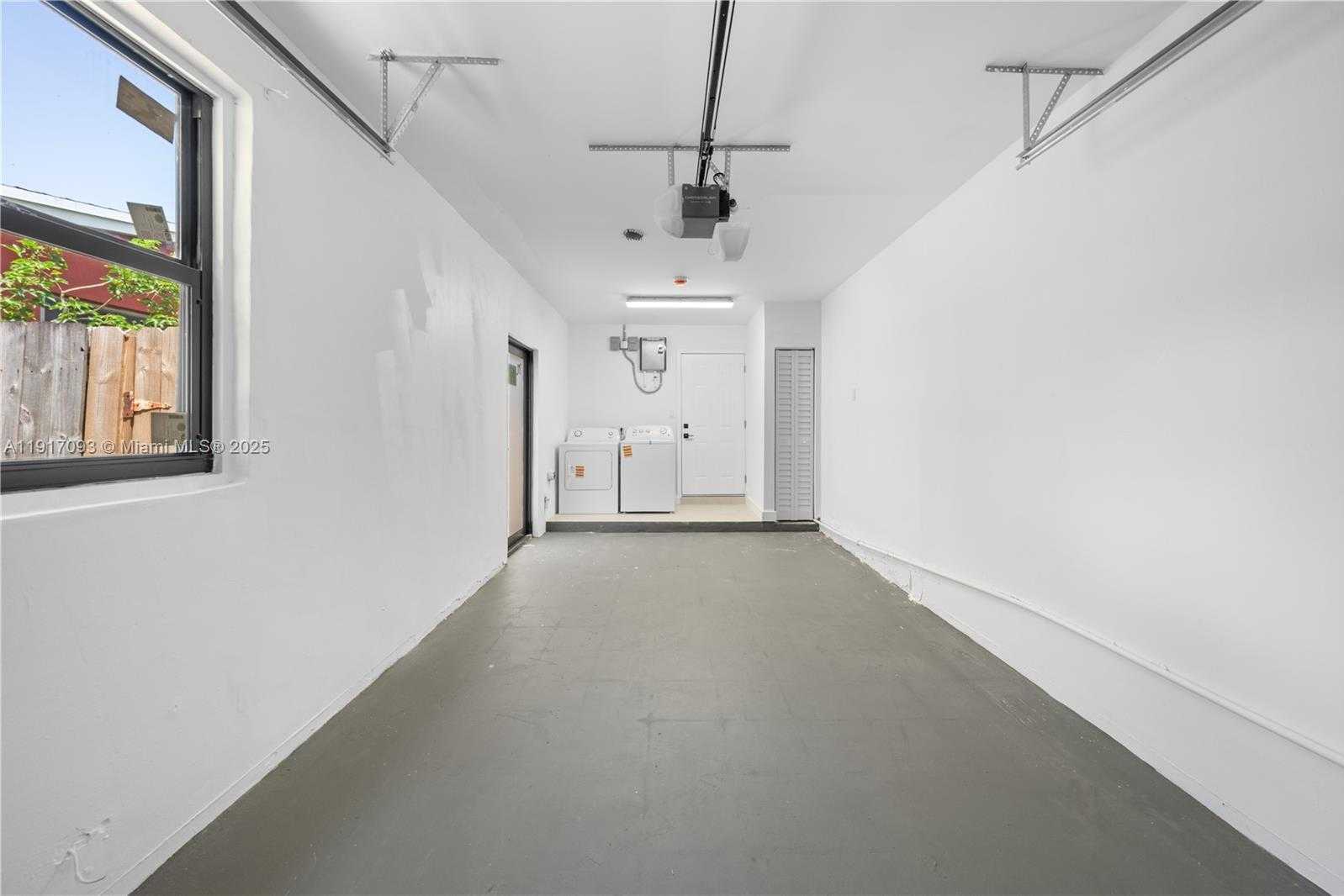 Small Image of 7613 CORAL BLVD, Miramar Number 9